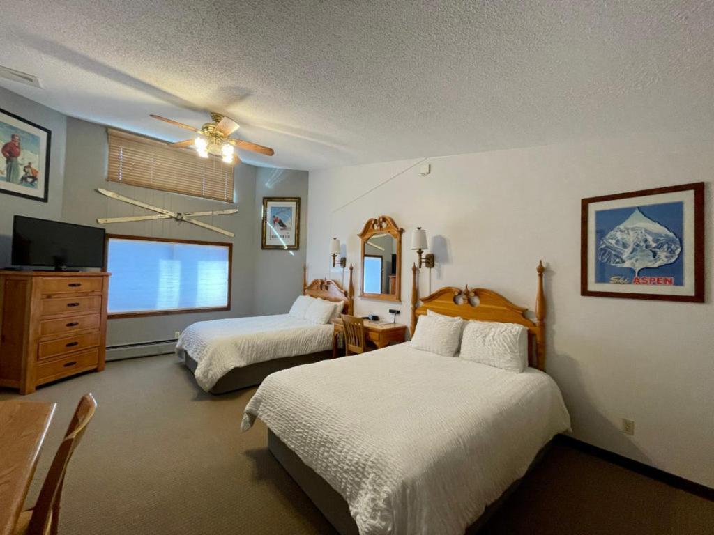 Deluxe Queen Room - Top Floor